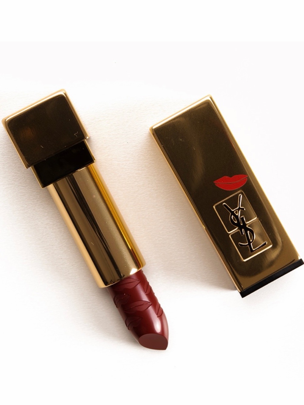 Yves Saint Laurent Limited Edition Lipstick in Shade 71 Black Red RARE! LOVE! ❤️